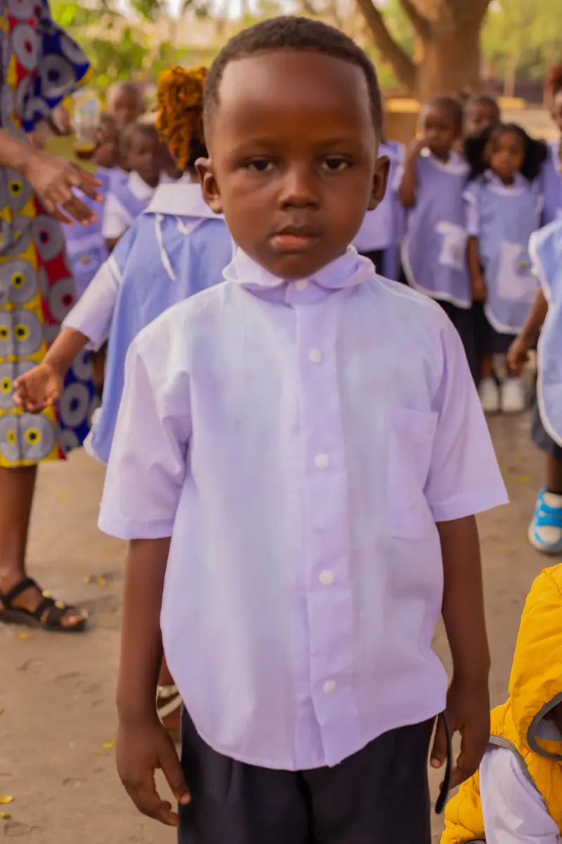 Un petit élève de la maternelle